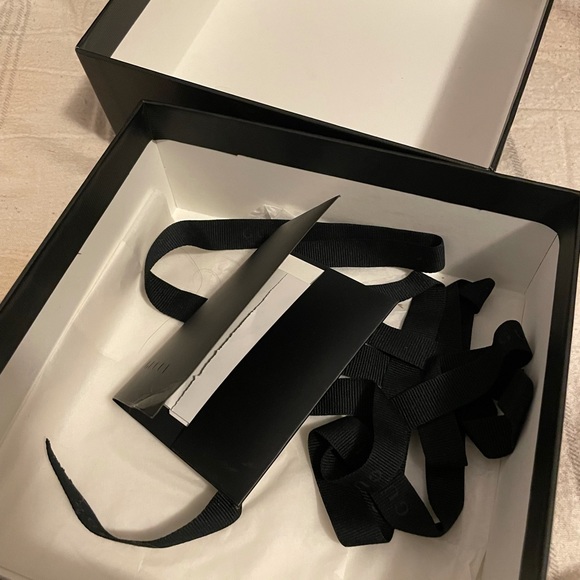 Gucci belt literally worn twice. - Picture 3 of 5